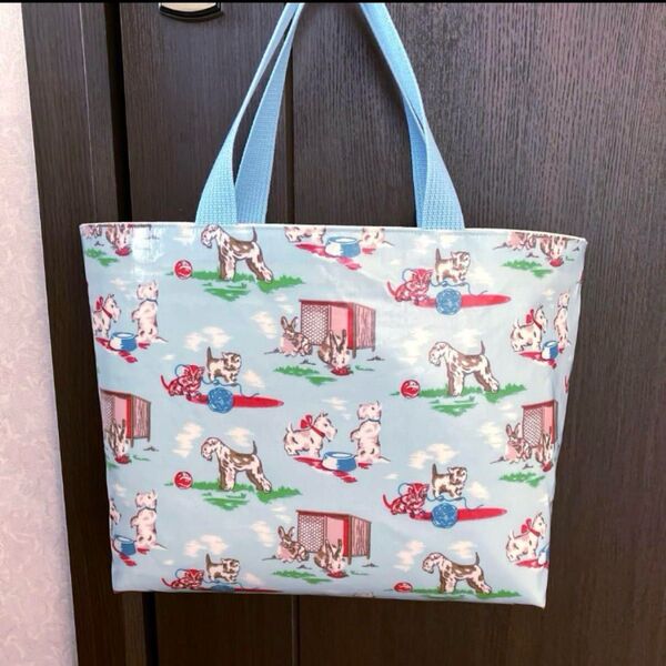 ハンドメイド ラミネートバッグ レジャーお出かけバッグ キャスキッドソン ワンちゃん