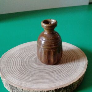 2. 陶器 小瓶 花瓶