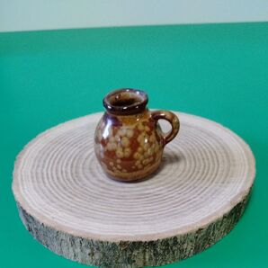10. 小瓶 花瓶 陶器 2.5センチ