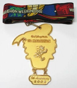  Disney Donald 2002WDW half marathon medal 2002 year WDW marathon we k end Disney world half marathon 5 anniversary commemoration 