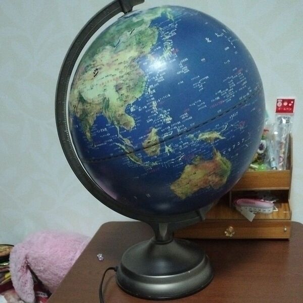 ライトアップ 地球儀
