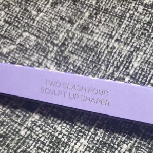 トュスラッシュフォー TWO SLASH FOUR sculpt lip shaper OUT ROSY リップライナー