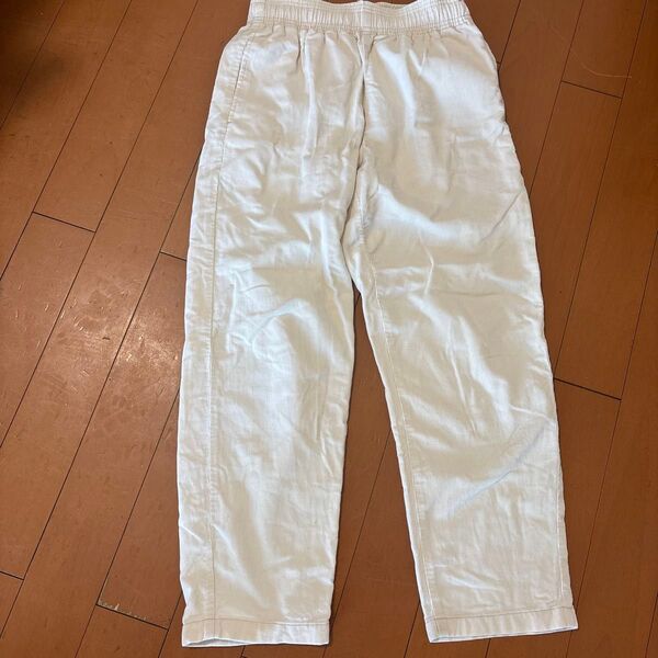 パンツ GU Sサイズ 321-327769 綿100 中古品になります。ご理解の上ご検討ください。春に活躍できます!