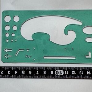 【条件付送料込み→390円←】コンパクト 137mm x 72mmm ステンシル 定規 図形 楕円 真丸 波型 矢印 テンプレート