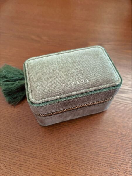 sezane セザンヌ アクセサリー ケース グリーン ノベルティ