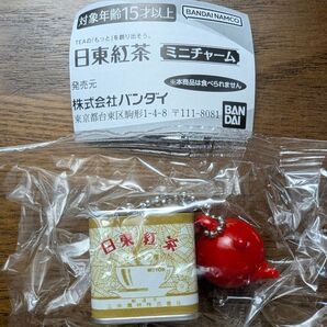 日東紅茶 ミニチャーム 【1955年】白缶112.5g+ティーポット ガチャ