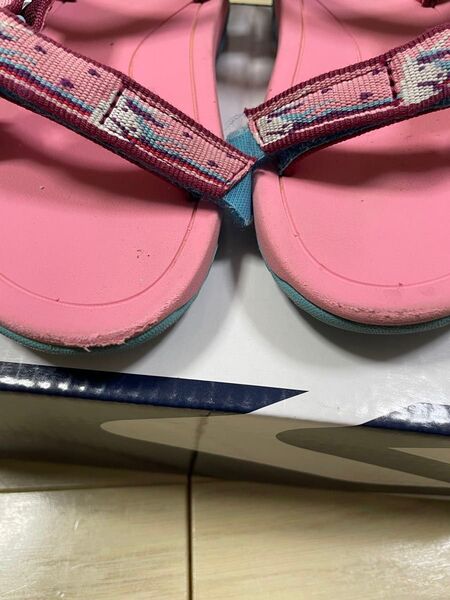 Teva ピンク/ブルー ストラップサンダル 17.0cm