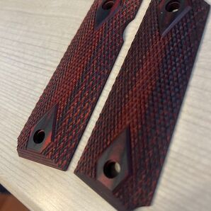 1911 コルト ガバメント 木製 グリップ トイガン 特殊オイル仕上げ 5
