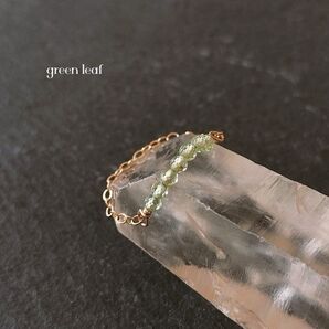 14kgf*小さなペリドットのチェーンリング