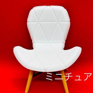新品ミニチュア 白イームズ風アームチェア 椅子イス レザーデザインチェアー ドールハウス撮影グッズ小物インテリア家具コレクション
