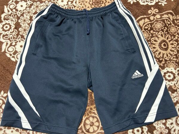 adidas ハーフパンツ ネイビー