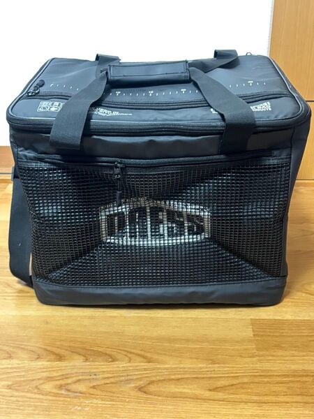 中古品 DRESS ソフトクーラー バッグ 35L