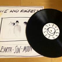 LOVE AND ROCKETS 『EARTHSUNMOON』_画像2