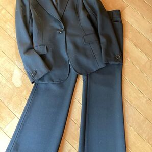 et vousのパンツスーツ