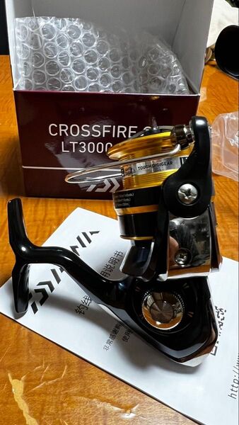 【新品未使用】DAIWA ダイワ スピニングリール CROSSFIRE LT 3000CXH ルアー釣り シーバス ヒラメ