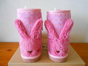 ★新品★ウサギが付いたブーツ・内側はファーが付いているので暖かいですよ！23ｃｍ・ピンク色