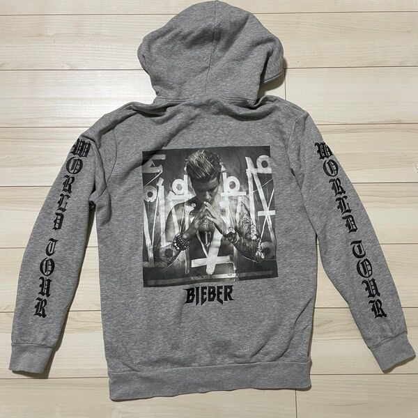美品レア ジャスティンビーバー コラボパーカー H&M グレー M フーディー 灰色 タトゥー スウェットパーカー フーディー