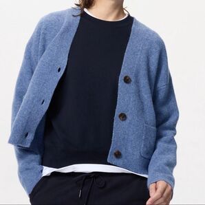 【タイムセール・再値下げ・新品】UNIQLO Vネックショートカーディガン Mサイズ Blue