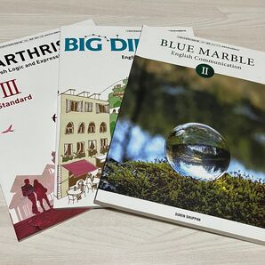 ①BLUE MARBLEⅡ② BIG DIPPER III③ EARTHRISEEnglish 3