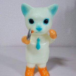 キムラトイ HEAD X SWAP BUTCHER ネコの肉屋さん 蓄光 コンビクト 限定カラー 世界限定9個 新品未開封