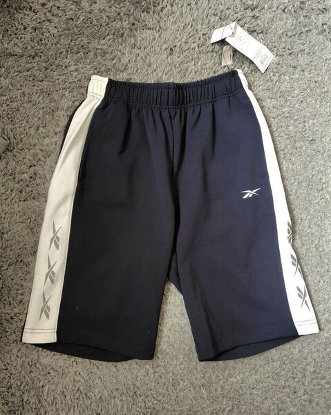 新品 Reebok リーボック ハーフパンツ Мサイズ