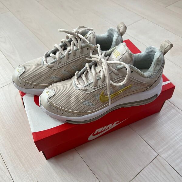 新品未使用 NIKE AIRMAX レディーススニーカー