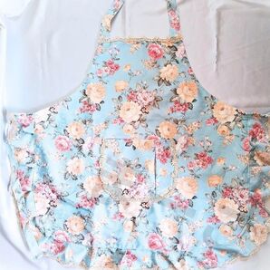 エプロン 保育士 新品 ドレス 花柄 防水 カフェ 可愛い ポケット おしゃれ 大人 北欧 フリル 料理教室 習い事 水色 首掛け