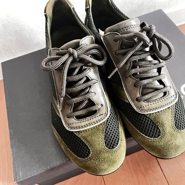 新品未使用バリーBALLYスニーカーグリーン