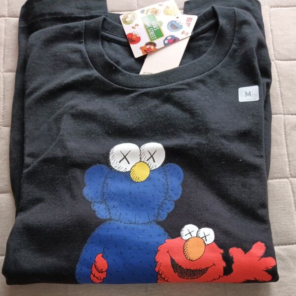 UNIQLO カウズセサミストリート