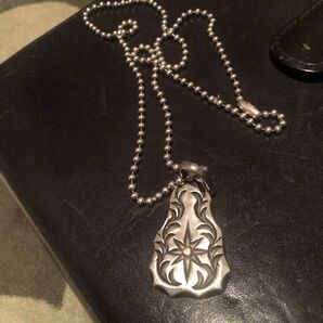 値下げしました!!あのオシャレ有名人愛用逸品!BIG HANDジュエリーSUN ネックレス