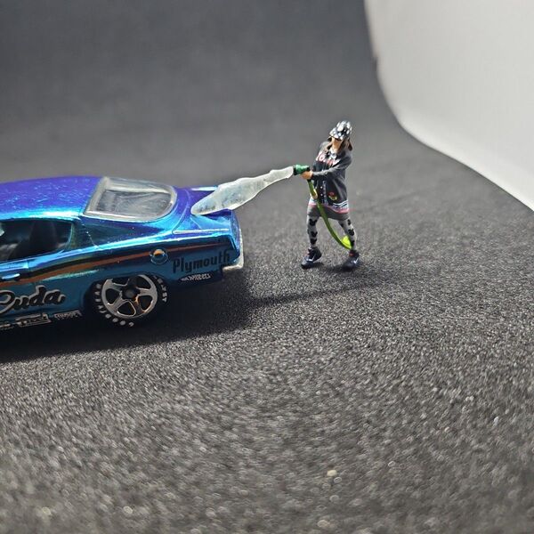 1/64 フィギュア 洗車ガール
