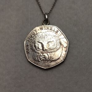 ティギーおばさん ピーターラビットのコインネックレス 着けっ放しOK