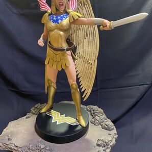 DCユニバースカバーガールズ ワンダーウーマン ゴールデンアーマー スタチュー