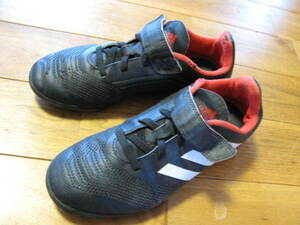 【Used】adidas（アディダス）PREDATOR（プレデター）：トレシュー：22.0cm（190906）