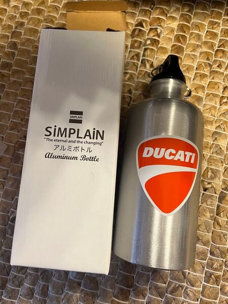 Ducatiドゥカティドカティ純正ウォーターボトル 水筒アルミボトル 550ml バイク