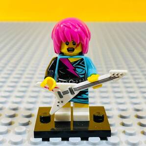 ★☆レゴ 8831 ミニフィギュア シリーズ7 より、② ガールロッカーLEGO☆★