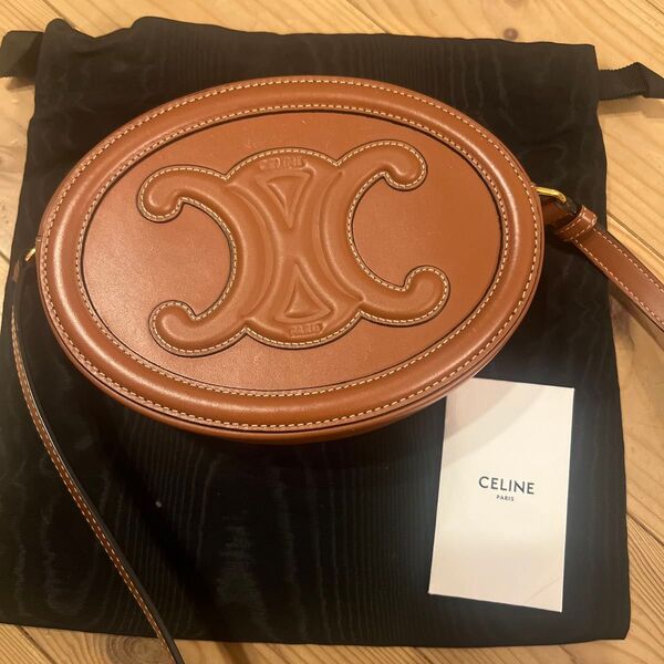 Celine Oval bagキュイルトリオンフ
