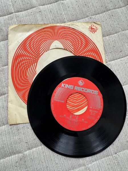 岩壁の母 レコード