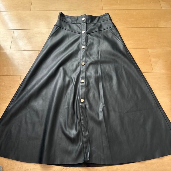 ZARA レザースカート XS