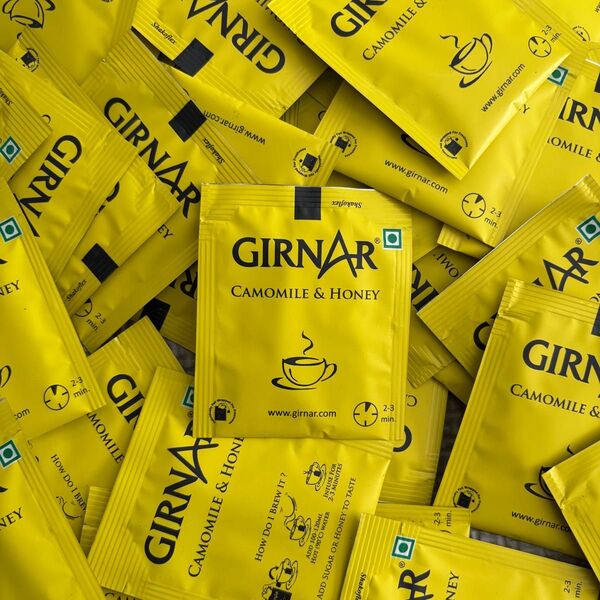 匿名配送 Girnar Camomile Honey ティーバッグ25個