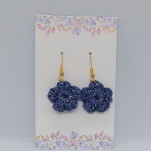 花モチーフピアス