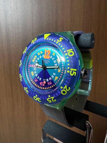 スウォッチ スキューバ200 SDN106 BERMUDA TRIANGLE