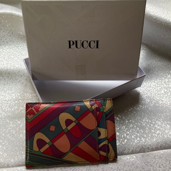 PUCCI カラフルカードケース IDウィンドウ付き