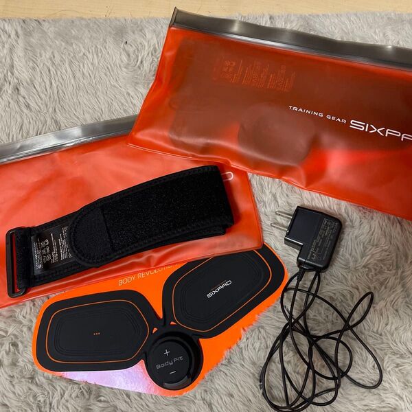 SIXPAD BODY REVOLUTION EMSトレーニング ダイエット シックスパッド