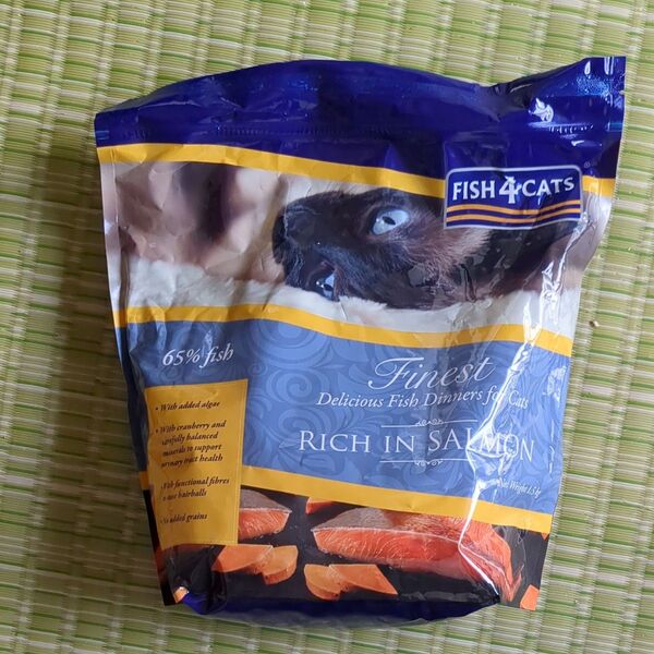 フィッシュ4キャット ファイネスト サーモン 1.5kg×1個
