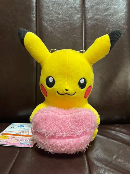 ピカチュウ ポケットモンスター お菓子付きぬいぐるみ