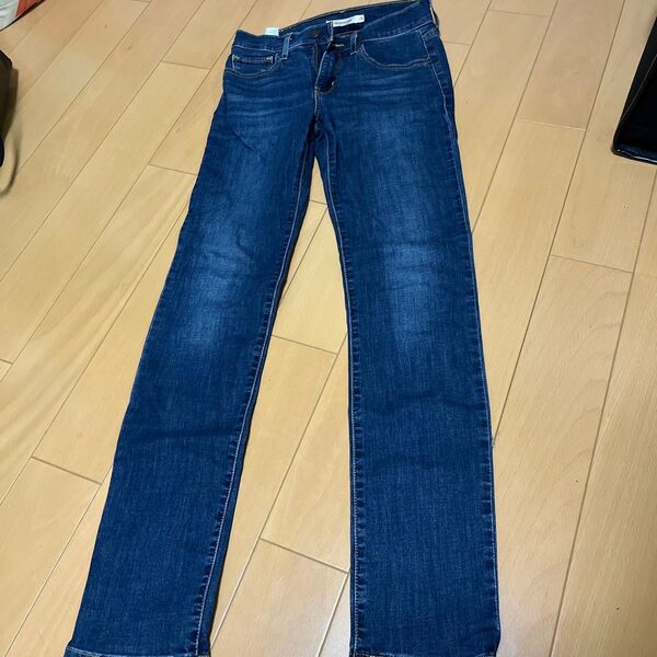 Levi’s デニムパンツ