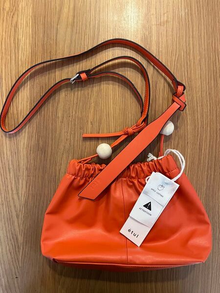 ☆半額☆ 新品未使用 エツル レザーショルダーバック 定価¥26400 オレンジ