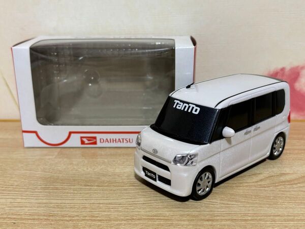 送料無料 ダイハツ タント パールホワイト プルバックカー ミニカー DAIHATSU TANTO