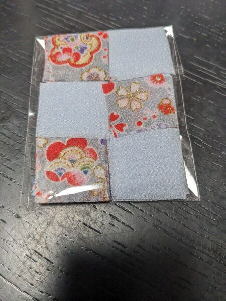 一越ちりめんつまみ細工カット布宝来華&無地(グレー、薄藍)